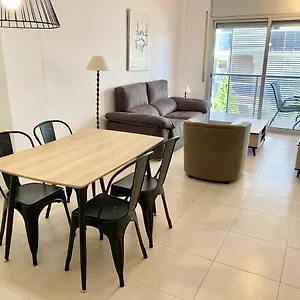 https://apt-domatsea-paradise.top-hotels-tarragona.com