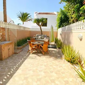 https://parque-santiago-1-villa-114-by-tenerife-rental-and-sales.tenerifehoteles.net